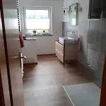 Helle, Moderne Am Waldrand In Für Max 4 Personen *