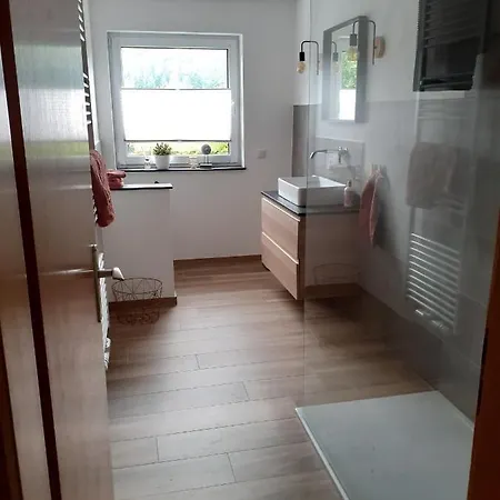 Moderne Familienfreundliche Am Waldrand Von Mit Terrasse *