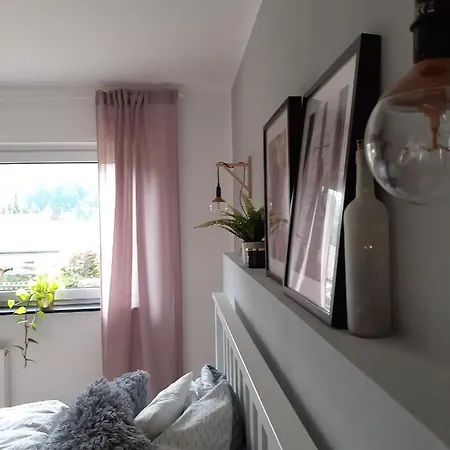 Moderne Familienfreundliche Am Waldrand Von Mit Terrasse *