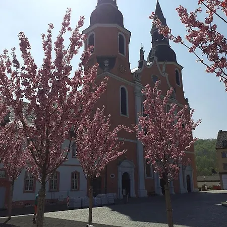 Moderne Familienfreundliche Am Waldrand Von Mit Terrasse Daire Prüm
