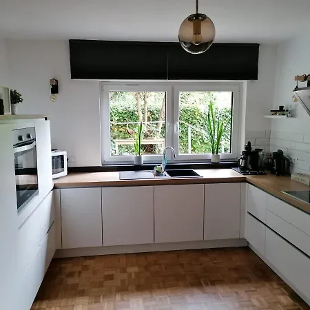 Moderne Familienfreundliche Am Waldrand Von Mit Terrasse