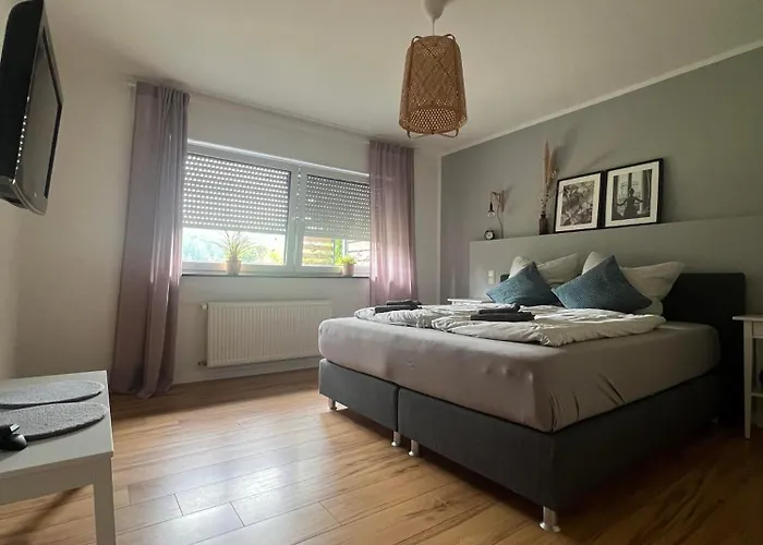 Apartment Helle, Moderne Am Waldrand In Für Max 4 Personen *